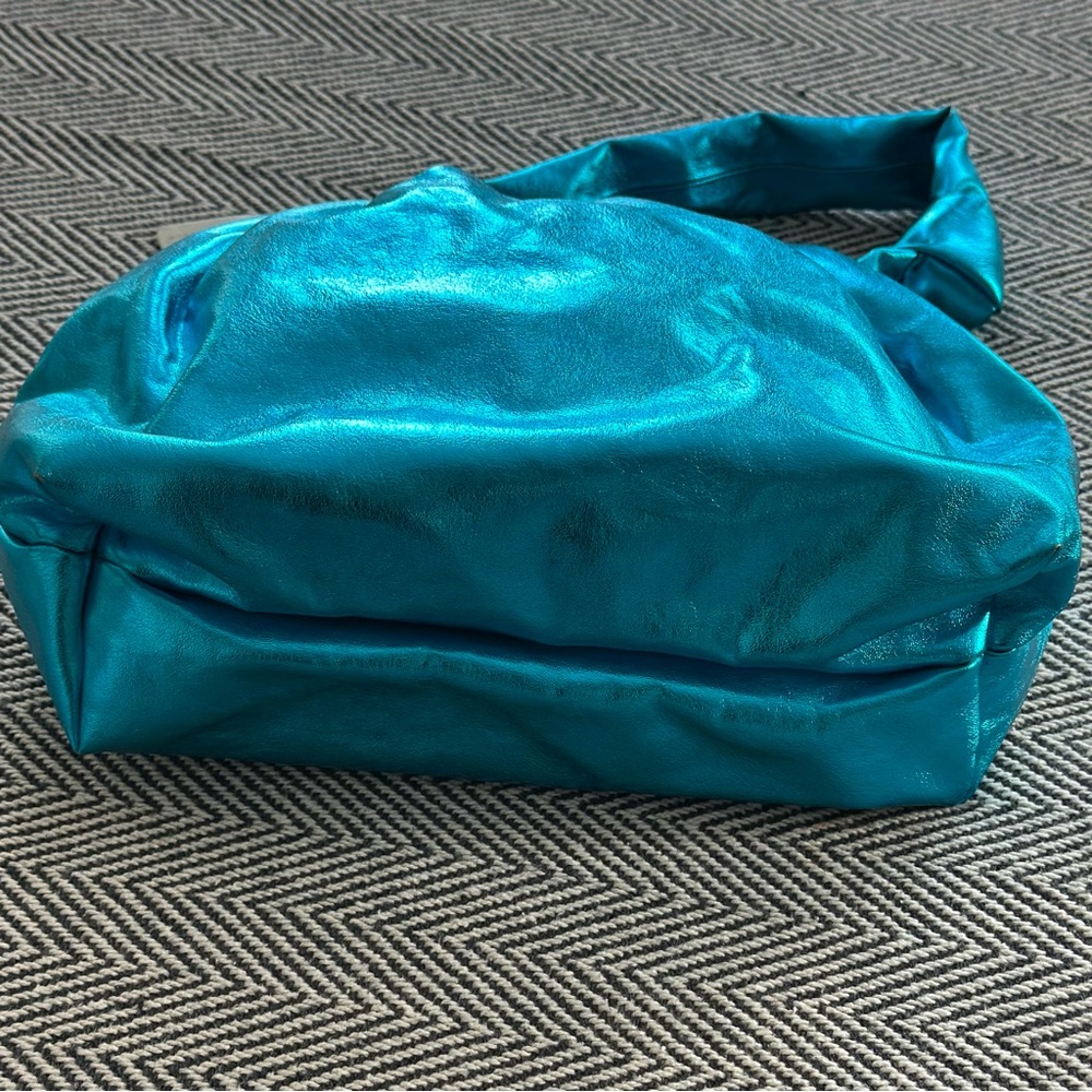 Shoulder Bag - Picture 7 of 9